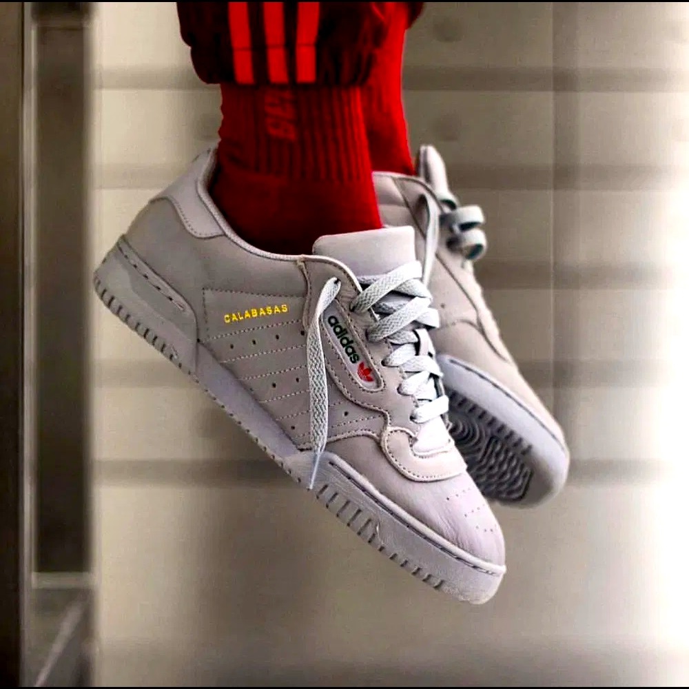 Yeezy Adidas powerphase calabasas “grey” size 8.5